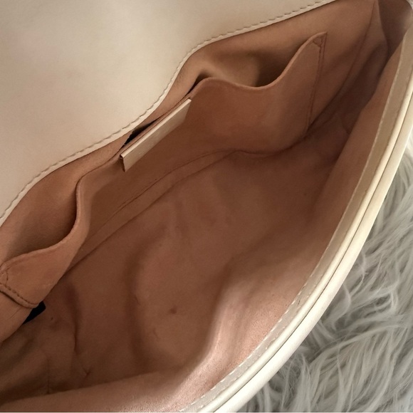 GUCCI Small Marmont Small Shoulder Bag - Picture 11 of 17